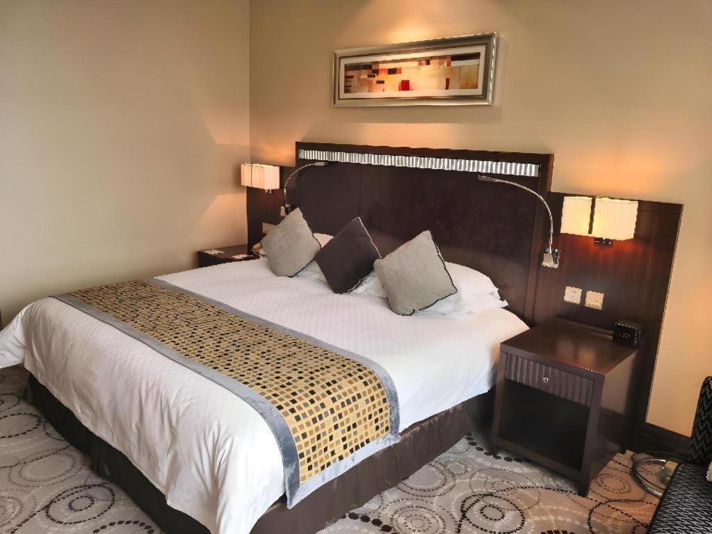 Hotel Grand Soluxe Zhongyou 5*