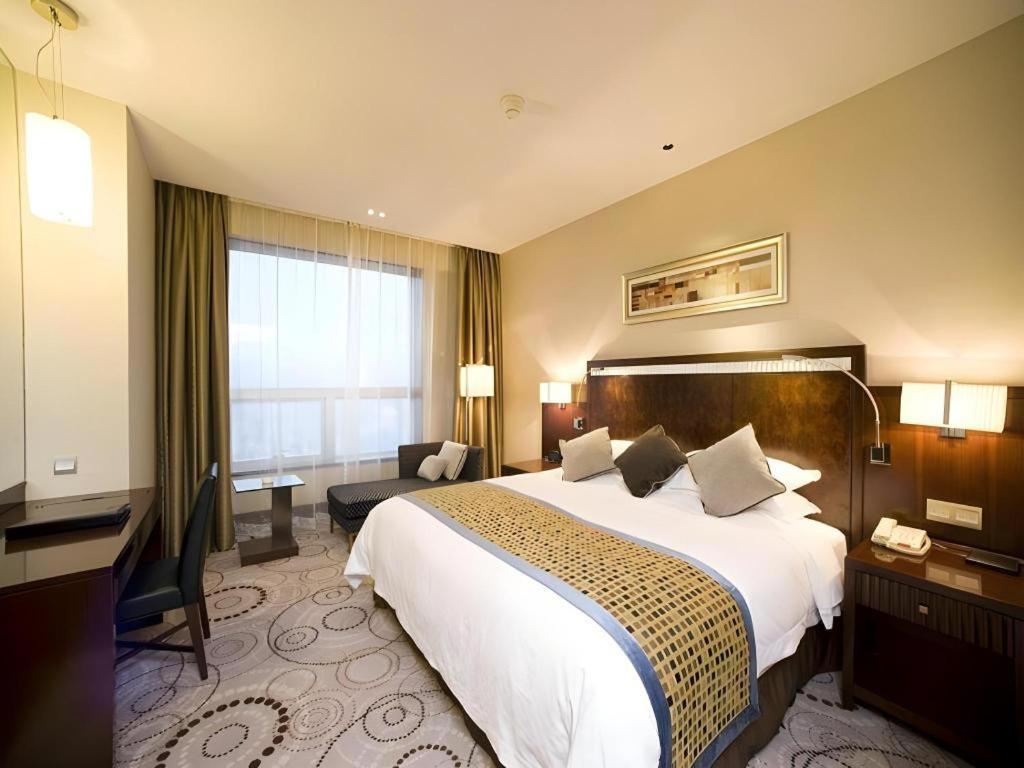 Hotel Grand Soluxe Zhongyou 5*