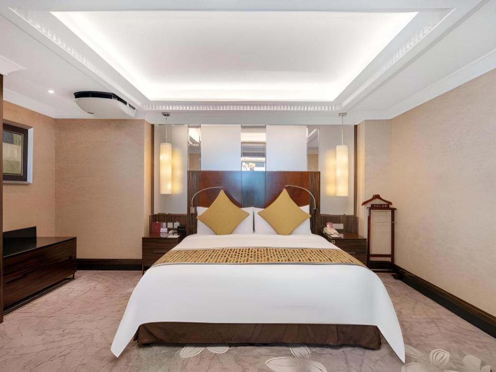Grand Soluxe Zhongyou Hotel
